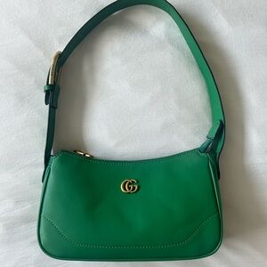 Green purse